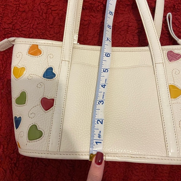♥️Brighton🩷White Shoulder Bag with Multicolor Heart Accents - Picture 12 of 13